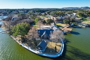 Stunning Lake Granbury Retreat Gazebo and Fire Pit!